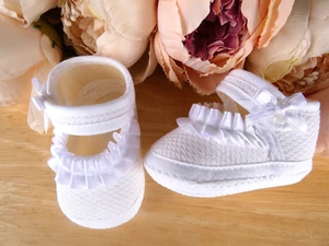 Baby Christening Cotton Shoes Pram Soft Sole Girl Boy Wedding Bow Pleats 0 to 3m - Picture 1 of 6