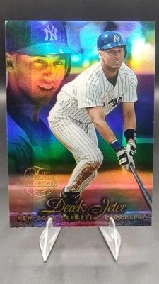 DEREK JETER - 1997 Flair Showcase REFRACTOR #2 - Fila 1 asiento 2 sección 1 Foto 1 de 3