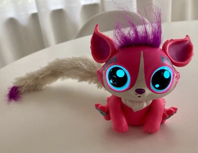 Juguete interactivo Lil Gleemerz Adorbrite mascota rosa blanco púrpura Mattel 2017 FUNCIONA Foto 1 de 4