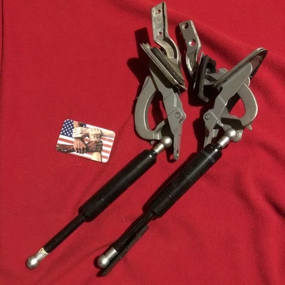 Bisagra de escotilla de vagón Volvo 850 V70R + par de amortiguadores izquierda derecha OEM 1994-2000 95 k Foto 1 de 4