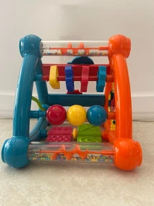 Infantino Flip & Spin Aktivität Dreieck - Baby sensorische Entwicklung Spielzeug - - Bild 1 von 8