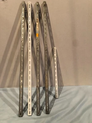 CONJUNTO de 4 pistas de estante vertical individuales de titanio y blanco de 24" y 12" Addl 1 #UPST - Imagen 1 de 3