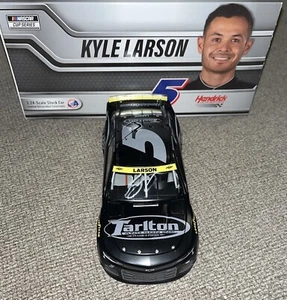 Kyle Larson Signed 2021 1:24 Tarlton and Son Diecast Nascar Auto COA - Picture 1 of 4
