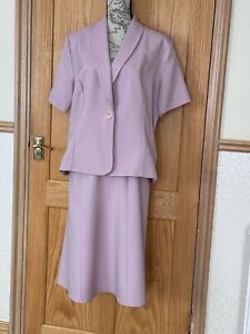 Ladies Short Sleeved Pink Skirt Suit Size skirt 18 top 20 wedding occasion vgc