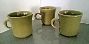 Juego de (3) tazas de té de café de loza de playa de guijarros franciscanos de colección verde aguacate - Imagen 1 de 2