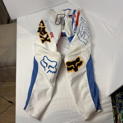 Calça de Motocross Fox Racing Youth 180 América Vermelha Branca Azul Tamanho 10 26” Cintura Nova Com Etiqueta - Imagem 1 de 4