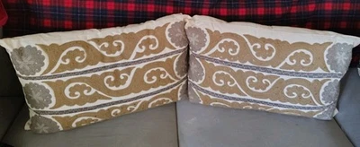 Pottery Barn 2 Pillow Cases Cover Sham Throw Pillow  Lot Of 2  Size 16'' x 26'' - Image 1 of 4