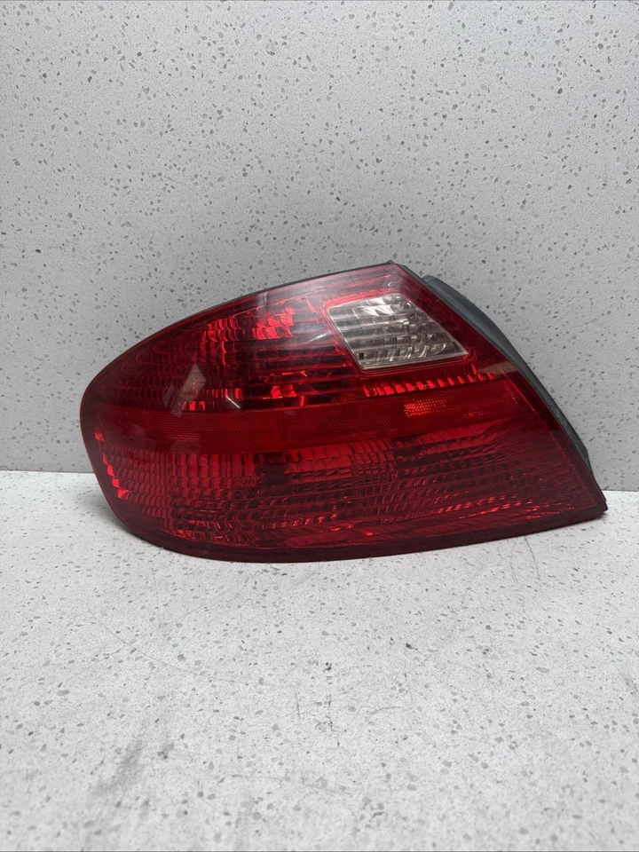 2001-2002 Acura CL Driver Left LH Tail Light Lamp Assembly - Image 1 of 4