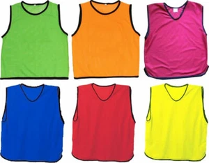 BOYS GIRLS KIDS YOUTH MESH TRAINING VEST QUICK DRY FOOTBALL RUGBY TEAM SPORTS - Picture 1 of 2