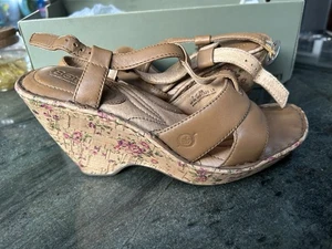 Born Leder Keilabsatz Sandalette Gr. 7 Korkabsatz, Handarbeit, tolle Qualität - Bild 1 von 6