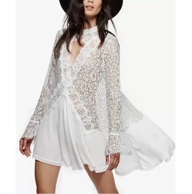 Mini Vestido Free People Blanco Negro Encaje Corte Cerradura Boho Fluido Túnica Y2K L Foto 1 de 4