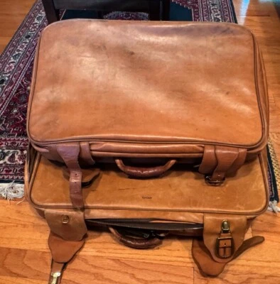 Maletas retro vintage de cuero de vaca. Dos. Propietario original. Foto 1 de 4