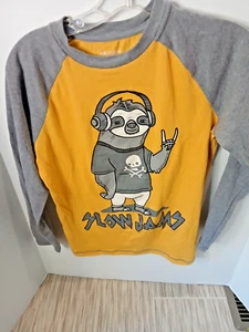 2 Super Hero T-Shirts Size Large and X-Large. - Picture 1 of 4