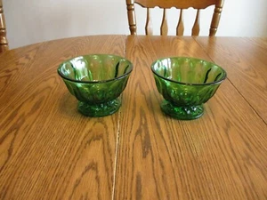 LOT OF TWO GREEN GLASS STEMMED  FOOTED FRUIT BOWL SERVING DISH DISHES BOWLS - Picture 1 of 12