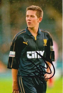 WIMBLEDON HAND SIGNED JON HARLEY 6X4 PHOTO. - Imagen 1 de 1