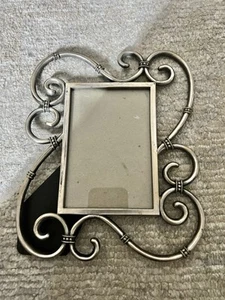 Vintage Ornate Swirled Metal Free Standing Picture Frame For 4x6" Photo - Picture 1 of 12