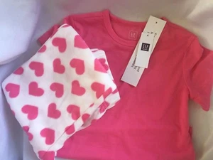 New GapKids Shocking Pink Heart Fleece 2 Piece Short Sleeve Pajama Set Sz 4-NWT - Picture 1 of 3