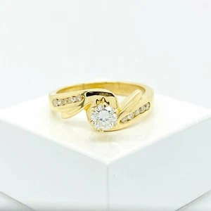 Diamond Engagement Ring 18ct Two Toned Gold 0.30ct RBC Centre Preloved VAL $3400 - Picture 1 of 11