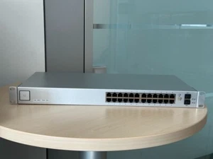 Ubiquiti Networks UniFi US-24 Ethernet-Switch - 24 Ports Top Zustand - Bild 1 von 6