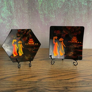 Vintage asiatische Lackgeschirr Deko Teller - handbemalt schwarz & gold 2er Set - Bild 1 von 5