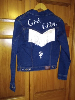 Chaqueta vaquera Rambler Custom, "Girl Gang", con flecos en la espalda, talla pequeña, mezcla de algodón Foto 1 de 4