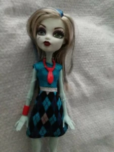 Monster High Doll Frankie Stein Modepuppe - Bild 1 von 12
