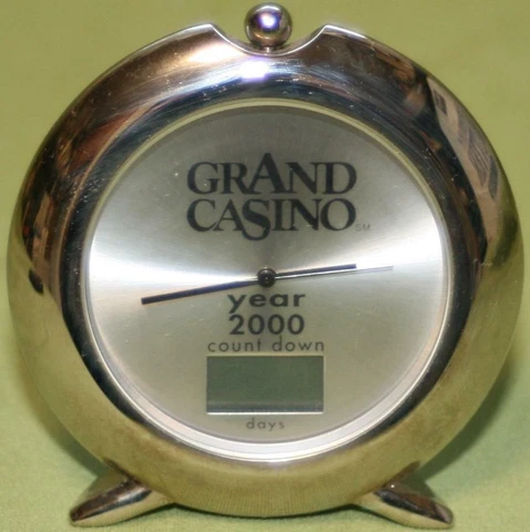 Grand Casino Year 2000 Countdown Desk Clock - Untested Cover