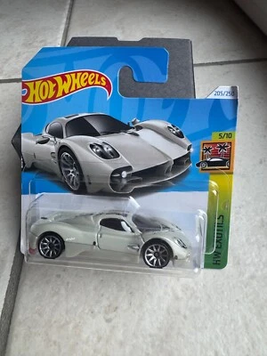 HOT WHEELS HW EXOTICS PAGANI UTOPIA 1:64 #5/10 - Photo 1/4