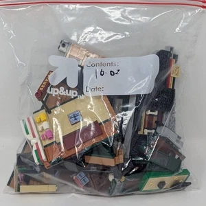 LEGO Friends Central Perk Partial Lego Set - Picture 1 of 3
