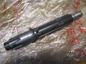 KAWASAKI OUTPUT DRIVE TRANSMISSION SHAFT A1 SS A7 NOS/OEM 13128-013 1966-1971 - Imagen 1 de 7