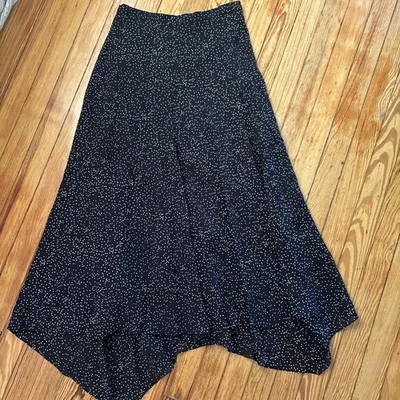 Falda de seda asimétrica Theory talla 0 negra blanca lunqueada  Foto 1 de 4