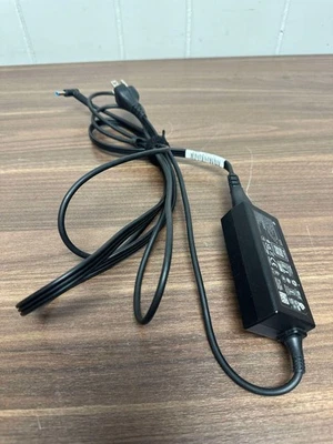 Adaptador CA HP 45W L25296 Modelo TPN-L15 Entrada 100-240V 1.1A 50-60Hz Foto 1 de 3