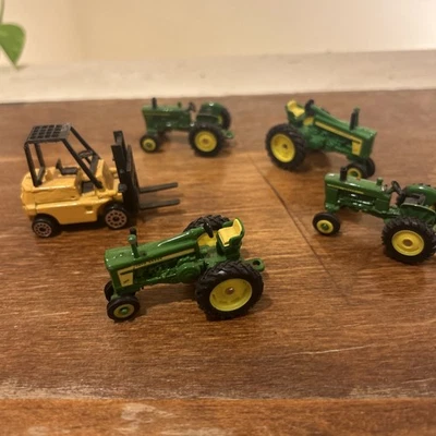 Ertl John Deere miniature scale Scale Die Cast Replica Farm Toy  (5) 2”-2.5” - Image 1 of 4