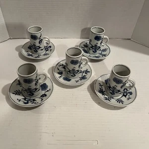 SET OF (5) CUPS AND (5) SAUCERS BLUE DANUBE CHINA "BLUE ONION" PATTERN - Picture 1 of 8