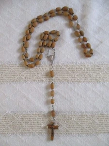 VINTAGE WOODEN ROSARY BEADS FROM JERUSALEM W/ WOODEN CRUCIFIX clad in silvertone - Picture 1 of 5