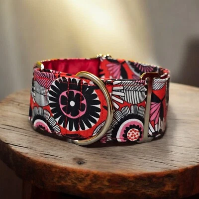 Collares de Pinky - Cuello Martingala Flores Rojas Retro Foto 1 de 4