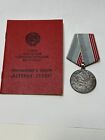 Medal Veteran of Labor Sickle Hammer Soviet Medal + Certificate (1)
