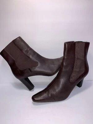 PREDICTIONS 尺寸 7 M 棕色皮革拉链女式踝靴 RJ-16 — 第 1/4 张图片