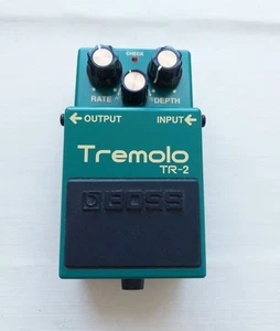 BOSS TR-2 Tremolo Silver Label 1997 - Present - Green - Picture 1 of 9