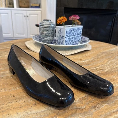 Salvatore Ferragamo Pump charol negro tacón bloque talla 8,5 clásico vintage Foto 1 de 4