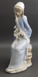 Retired Lladro Sitting Girl Lady & Calla Lilies 4972 Glossy Figurine No Box EUC - Picture 1 of 9