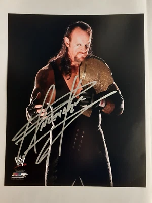 WWE WRESTLING UNDERTAKER AUTOGRAFO CON CERTIFICATO D'AUTENTICITà, FORMATO A4 - Immagine 1 di 4