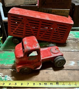 Vintage Tonka Toys Mound Metalcraft Inc Red Livestock Truck 1950’s USA - Picture 1 of 10
