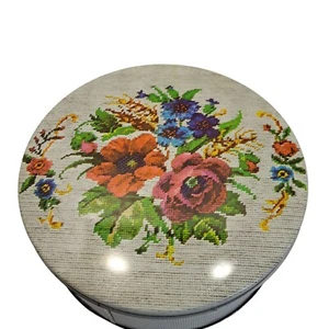 Vintage Floral Needlepoint Tin Filled w/Crochet Thread & Needlepoint Patterns - Bild 1 von 8