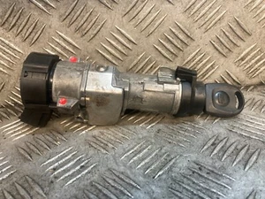 SKODA FABIA SE TSI DSG MK2 FL 5DR 1.2 2012 IGNITION BARREL WITH KEY 6R0905851B - Picture 1 of 3