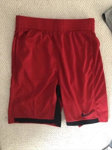 Boys Nike Shorts Red Size Large Dri Fit - Picture 1 of 6