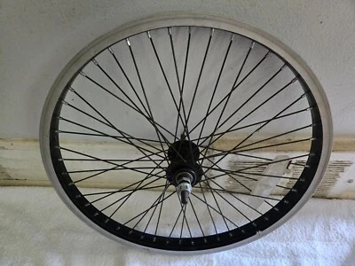 CUBO OLD SCHOOL BMX PRETO E ARO DE 48 RAIOS 20X1,75 ARO GIRA RETO E VERDADEIRO - Imagem 1 de 3