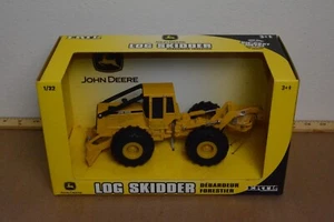 1/32 ERTL #37011 John Deere Log Skidder / new in box 2003 - Picture 1 of 6