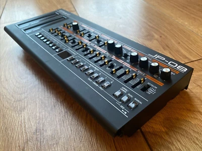 Roland JP-08 Boutique Soundmodul/Synthesizer von Jupiter 8. NEUWERTIG!! - Bild 1 von 4