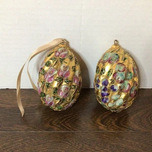 2x Vintage Cloisonné Emaille Ei Ornament hängend floral Messing Metall Weihnachten - Bild 1 von 4